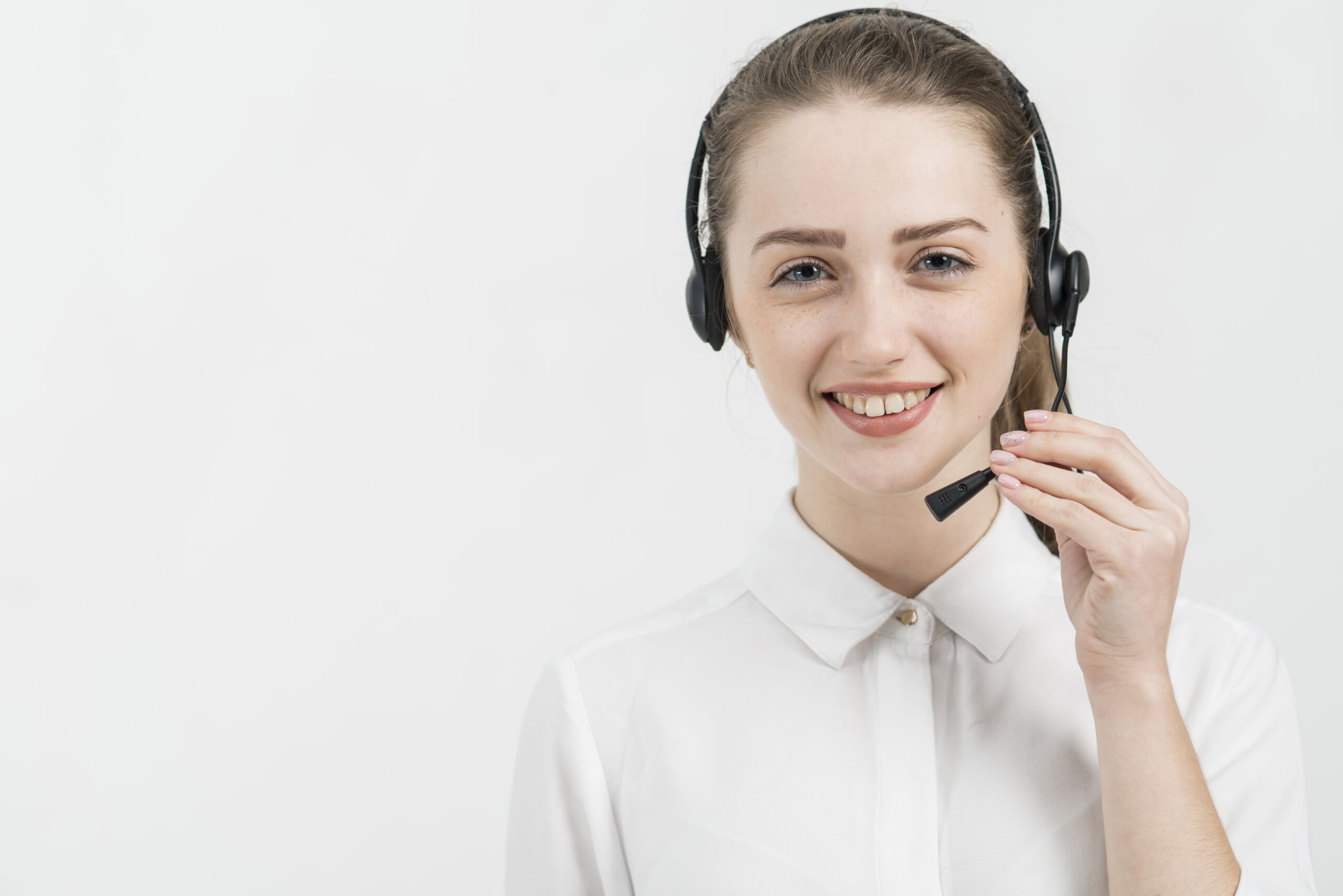 portrait-call-center-woman